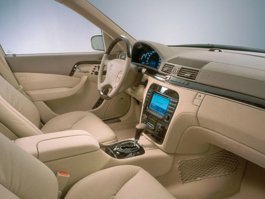  Mercedes-Benz S500 4Matic 2002 года  (фото 3 из 23)
